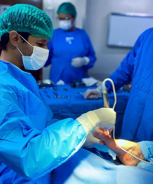Dr. Bruno Air - Especialista em Cirurgia de Joanete